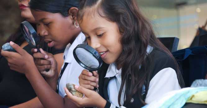 Escuela Feliz 2025 cierra el año con beneficios para más de 3,700 niños en Colón y Coclé